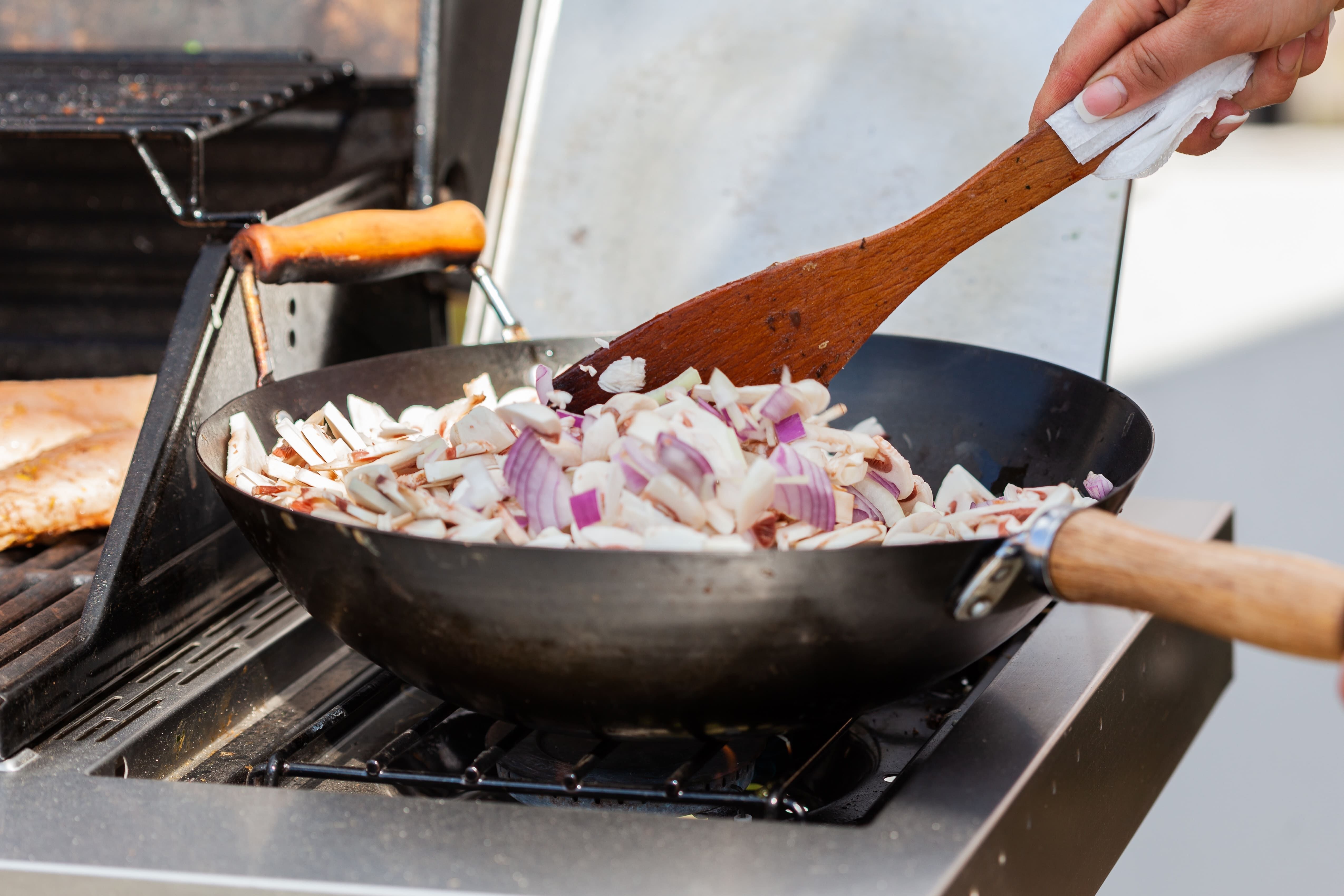 Wok Tava Nedir?